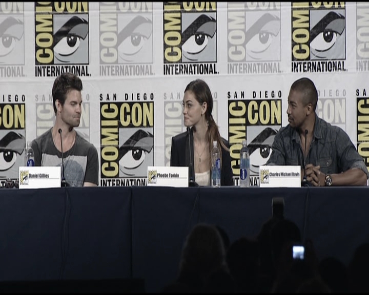 VampireDiariesWorld-dot-org_TheOriginalsS1-2013ComicConPanel0358.jpg