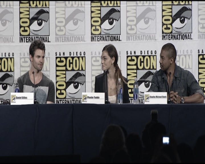 VampireDiariesWorld-dot-org_TheOriginalsS1-2013ComicConPanel0359.jpg