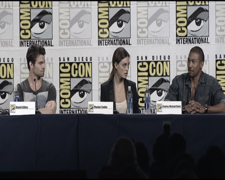 VampireDiariesWorld-dot-org_TheOriginalsS1-2013ComicConPanel0381.jpg