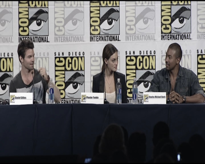VampireDiariesWorld-dot-org_TheOriginalsS1-2013ComicConPanel0419.jpg