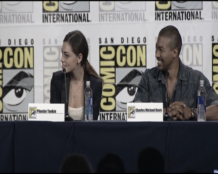 VampireDiariesWorld-dot-org_TheOriginalsS1-2013ComicConPanel0548.jpg