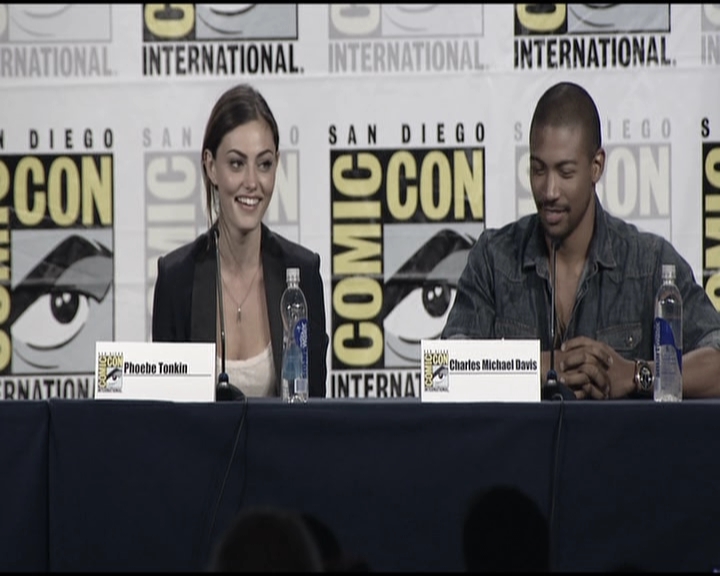 VampireDiariesWorld-dot-org_TheOriginalsS1-2013ComicConPanel0569.jpg