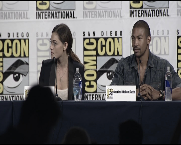 VampireDiariesWorld-dot-org_TheOriginalsS1-2013ComicConPanel0614.jpg