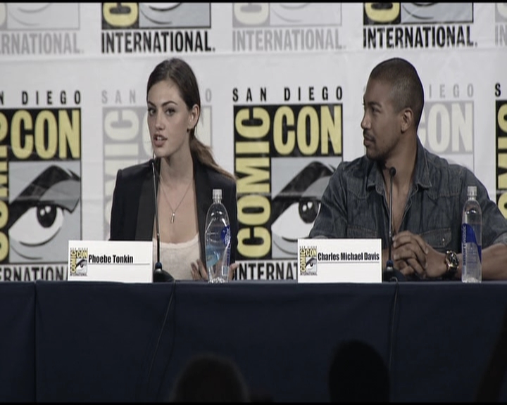 VampireDiariesWorld-dot-org_TheOriginalsS1-2013ComicConPanel0619.jpg
