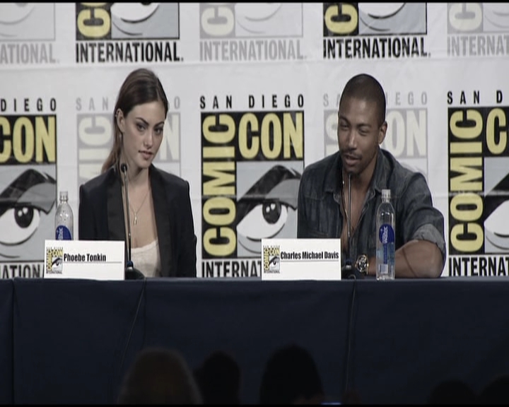 VampireDiariesWorld-dot-org_TheOriginalsS1-2013ComicConPanel1127.jpg