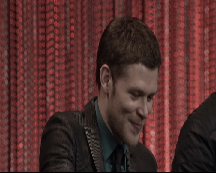 VampireDiariesWorld-dot-org_TheOriginalsS1-2014PaleyFestPanel0289.jpg