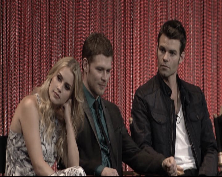 VampireDiariesWorld-dot-org_TheOriginalsS1-2014PaleyFestPanel0871.jpg