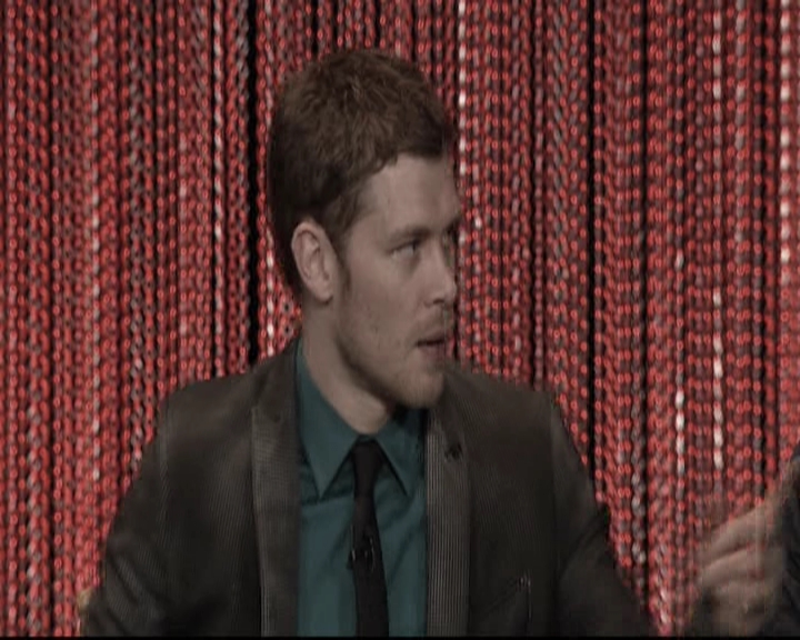VampireDiariesWorld-dot-org_TheOriginalsS1-2014PaleyFestPanel0895.jpg