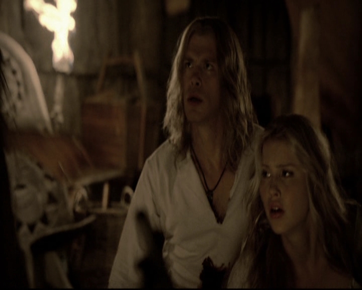 VampireDiariesWorld-dot-org_TheOriginalsS1-TheOriginalVampires-ABiteSizesStory0050.jpg
