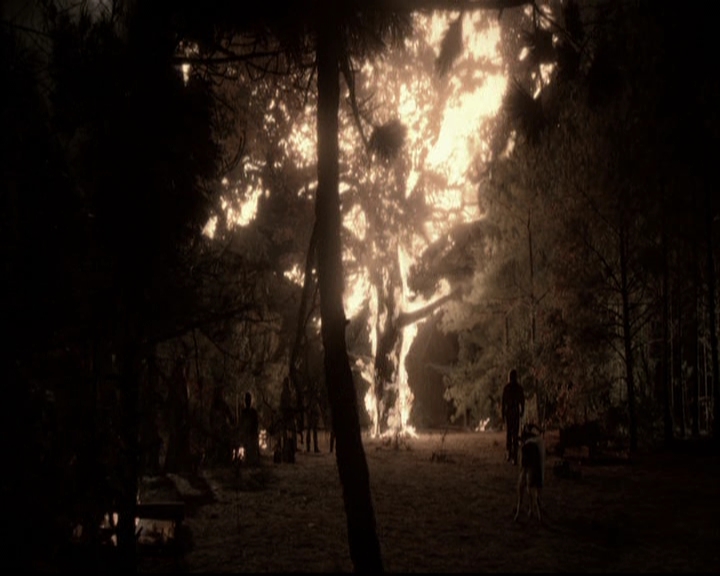 VampireDiariesWorld-dot-org_TheOriginalsS1-TheOriginalVampires-ABiteSizesStory0064.jpg