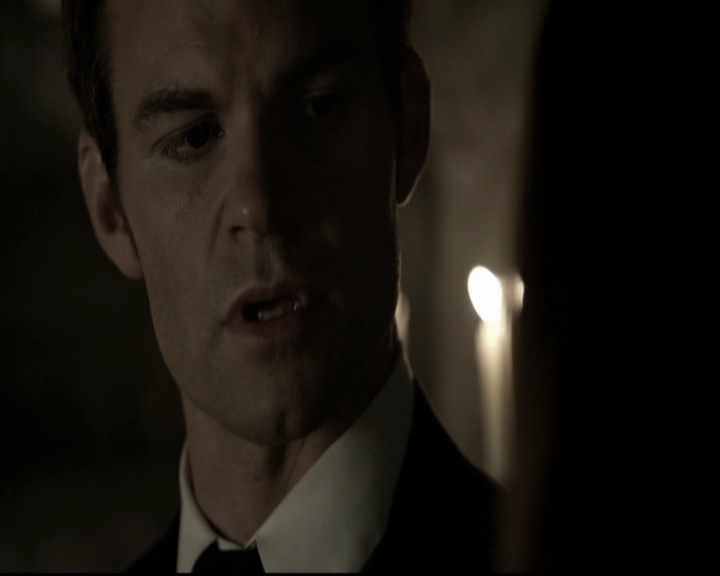 VampireDiariesWorld-dot-org_TheOriginalsS1-TheOriginalVampires-ABiteSizesStory0086.jpg