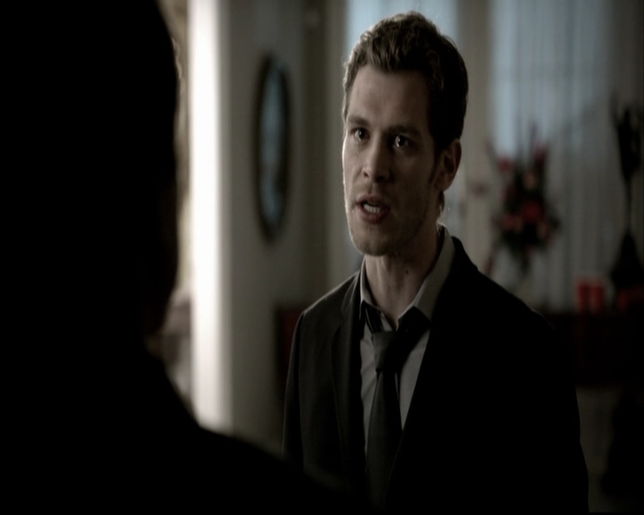 VampireDiariesWorld-dot-org_TheOriginalsS1-TheOriginalVampires-ABiteSizesStory0144.jpg