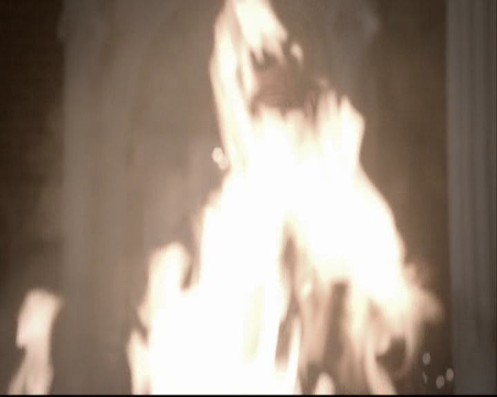 VampireDiariesWorld-dot-org_TheOriginalsS1-TheOriginalVampires-ABiteSizesStory0149.jpg