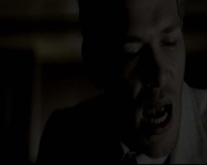 VampireDiariesWorld-dot-org_TheOriginalsS1-TheOriginalVampires-ABiteSizesStory0179.jpg