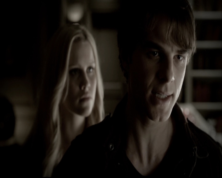 VampireDiariesWorld-dot-org_TheOriginalsS1-TheOriginalVampires-ABiteSizesStory0204.jpg