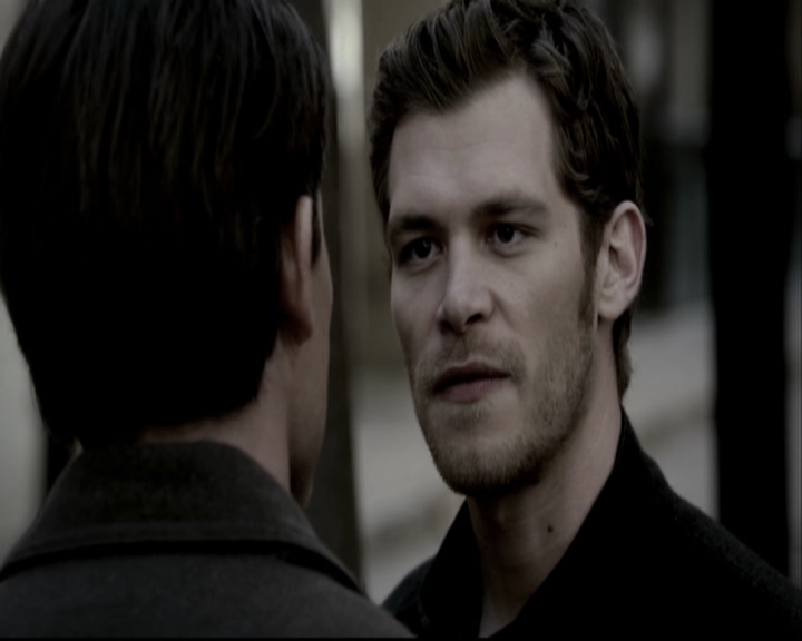 VampireDiariesWorld-dot-org_TheOriginalsS1-TheOriginalVampires-ABiteSizesStory0221.jpg