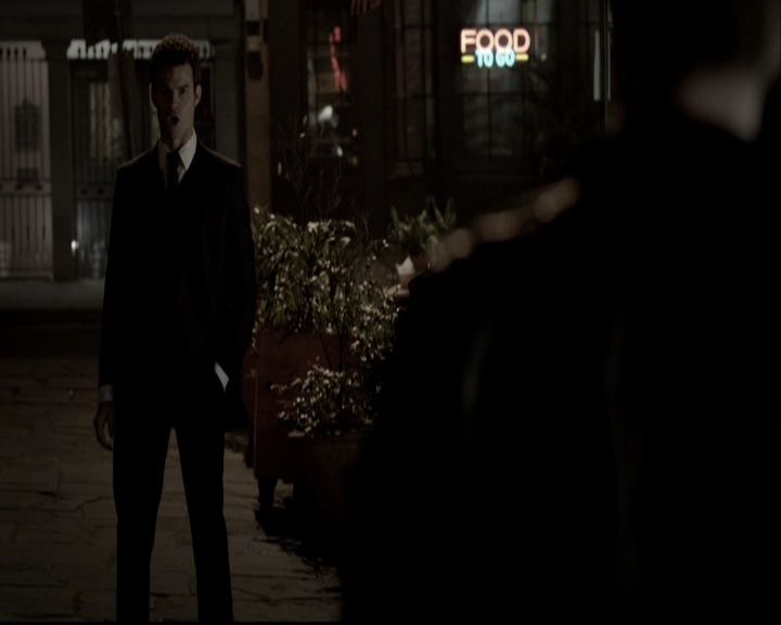 VampireDiariesWorld-dot-org_TheOriginalsS1-TheOriginalVampires-ABiteSizesStory0261.jpg