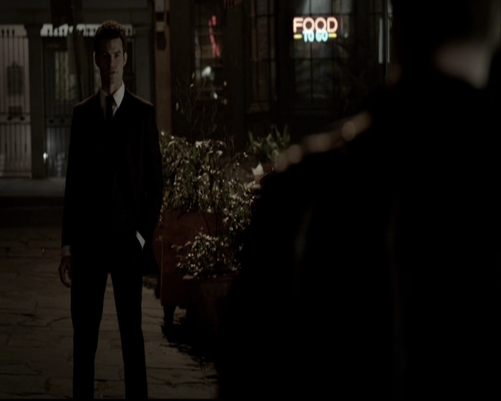 VampireDiariesWorld-dot-org_TheOriginalsS1-TheOriginalVampires-ABiteSizesStory0262.jpg