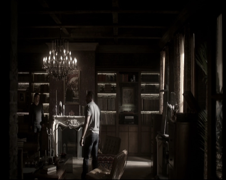 VampireDiariesWorld-dot-org_TheOriginalsS1-TheOriginalsRemixingHistory0153.jpg