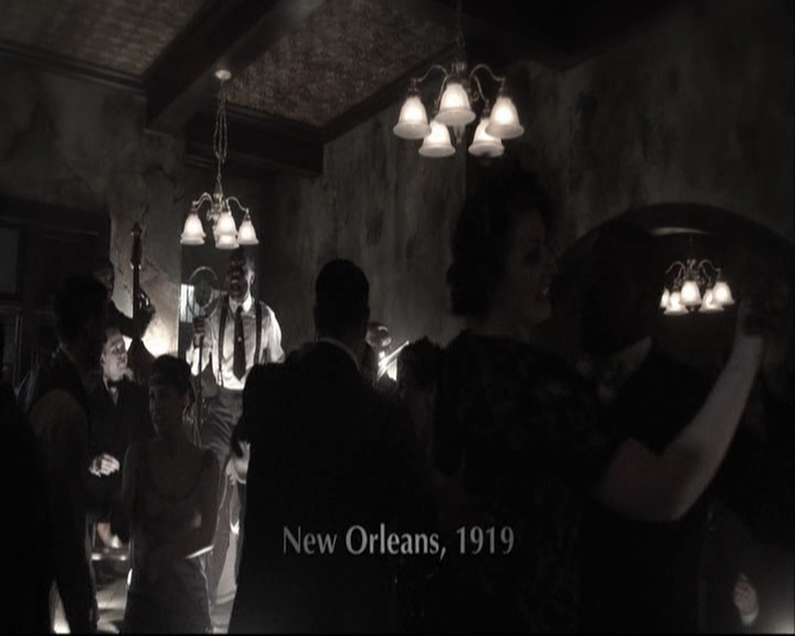 VampireDiariesWorld-dot-org_TheOriginalsS1-TheOriginalsRemixingHistory0243.jpg