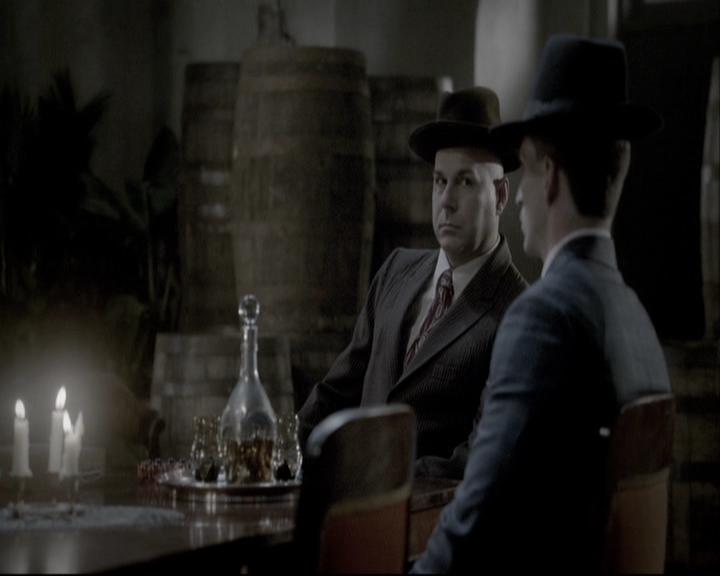VampireDiariesWorld-dot-org_TheOriginalsS1-TheOriginalsRemixingHistory0261.jpg