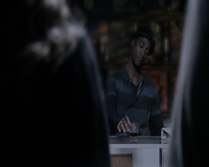 VampireDiariesWorld-dot-nl_TheOriginals-2x01Rebirth-DeletedScenes0013.jpg