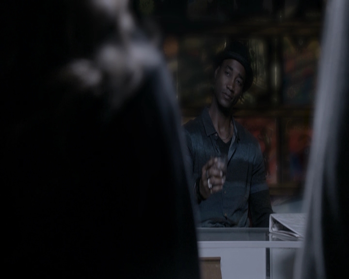 VampireDiariesWorld-dot-nl_TheOriginals-2x01Rebirth-DeletedScenes0015.jpg