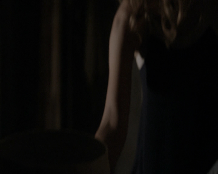 VampireDiariesWorld-dot-nl_TheOriginals-2x01Rebirth-DeletedScenes0040.jpg