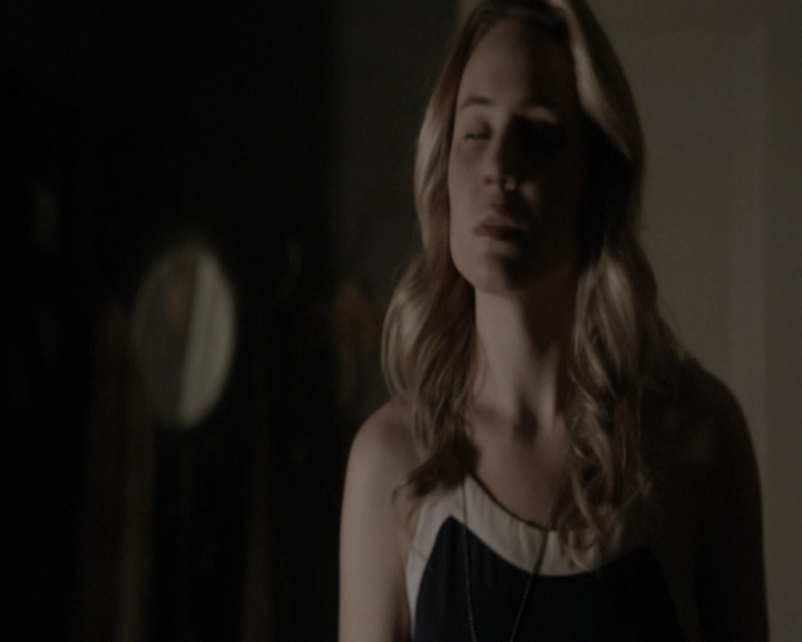 VampireDiariesWorld-dot-nl_TheOriginals-2x01Rebirth-DeletedScenes0042.jpg