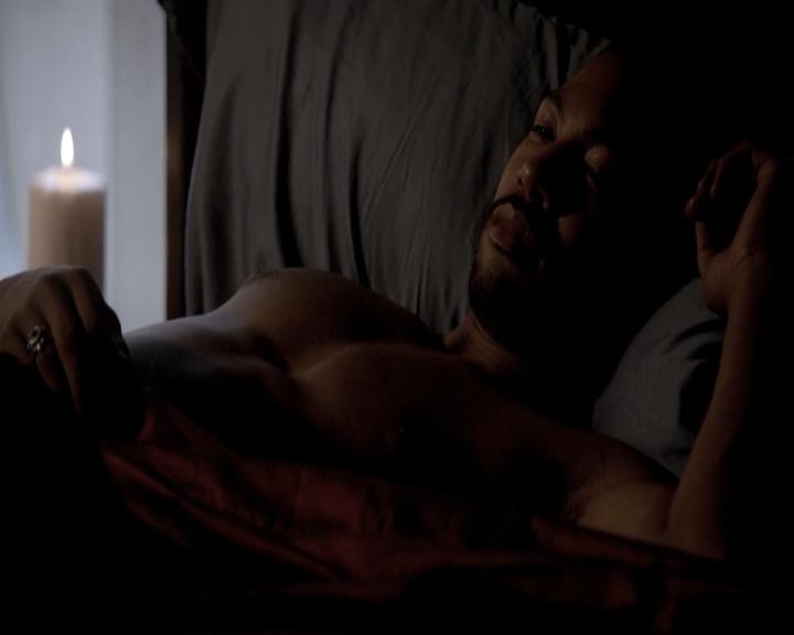 VampireDiariesWorld-dot-nl_TheOriginals-2x01Rebirth-DeletedScenes0048.jpg