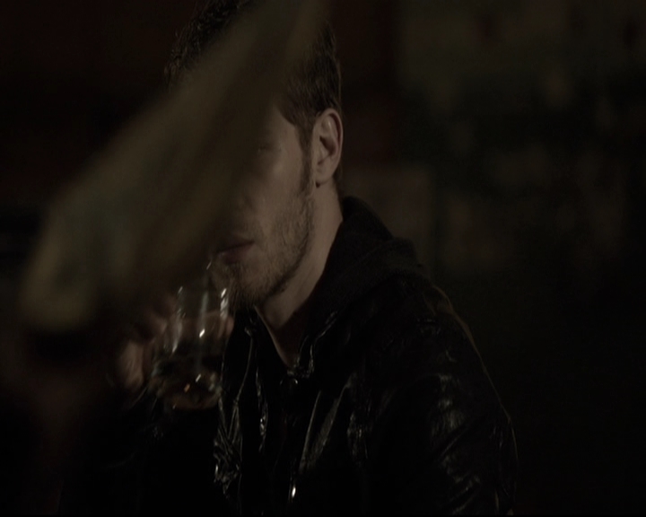 VampireDiariesWorld-dot-nl_TheOriginals-2x01Rebirth1101.jpg