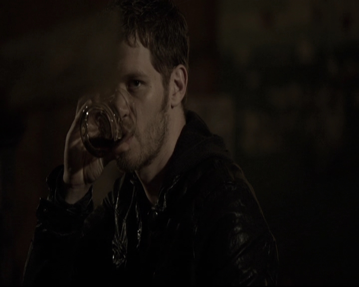 VampireDiariesWorld-dot-nl_TheOriginals-2x01Rebirth1102.jpg