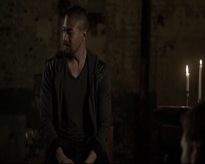VampireDiariesWorld-dot-nl_TheOriginals-2x01Rebirth1127.jpg