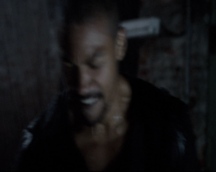 VampireDiariesWorld-dot-nl_TheOriginals-2x01Rebirth1526.jpg