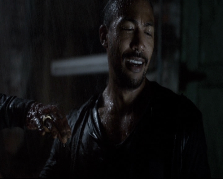 VampireDiariesWorld-dot-nl_TheOriginals-2x01Rebirth1532.jpg