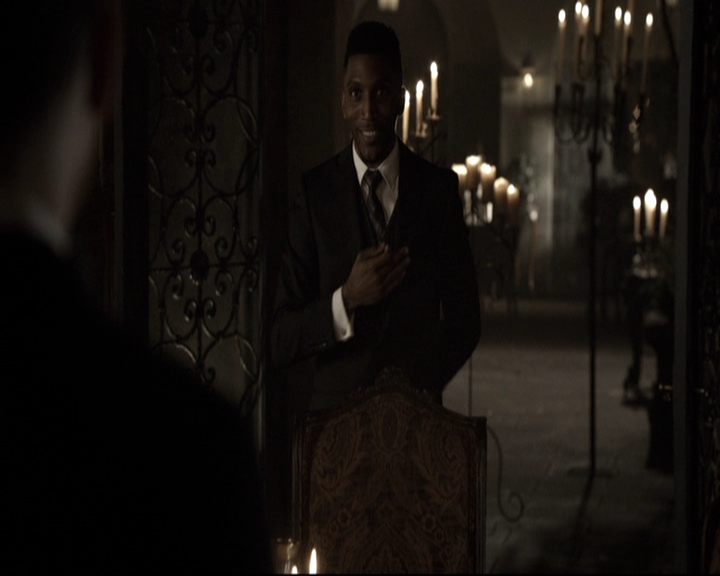 VampireDiariesWorld-dot-nl_TheOriginals-2x03EveryMothersSon1122.jpg