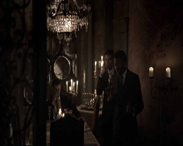 VampireDiariesWorld-dot-nl_TheOriginals-2x03EveryMothersSon1168.jpg