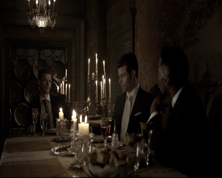 VampireDiariesWorld-dot-nl_TheOriginals-2x03EveryMothersSon1208.jpg