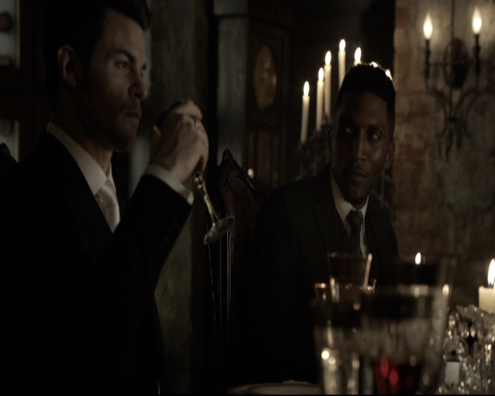 VampireDiariesWorld-dot-nl_TheOriginals-2x03EveryMothersSon1310.jpg