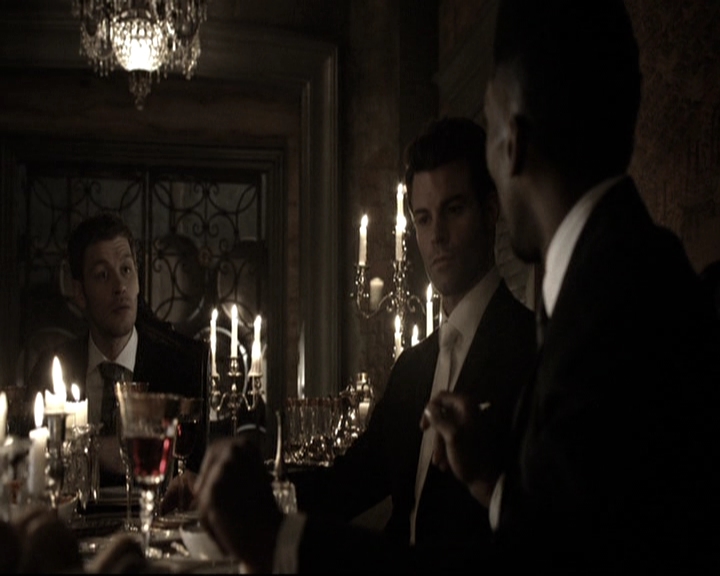 VampireDiariesWorld-dot-nl_TheOriginals-2x03EveryMothersSon1315.jpg