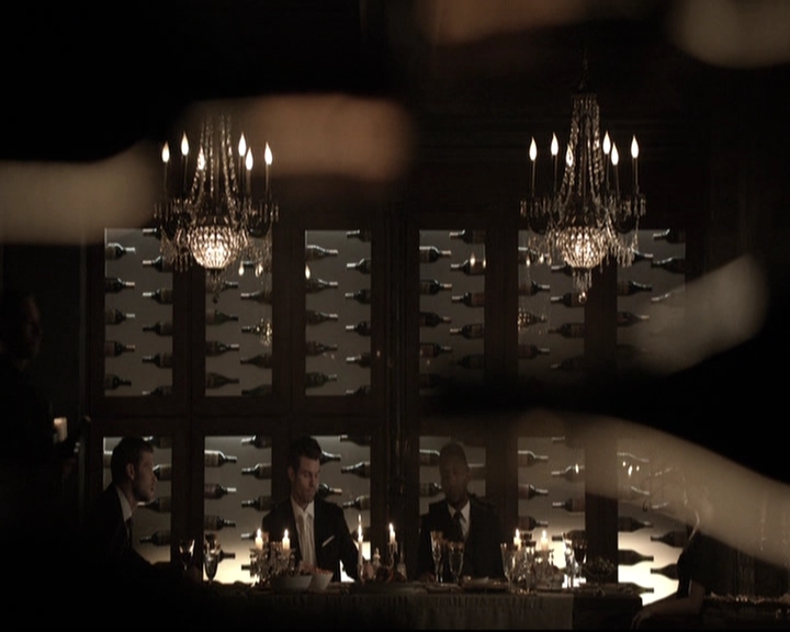 VampireDiariesWorld-dot-nl_TheOriginals-2x03EveryMothersSon1474.jpg