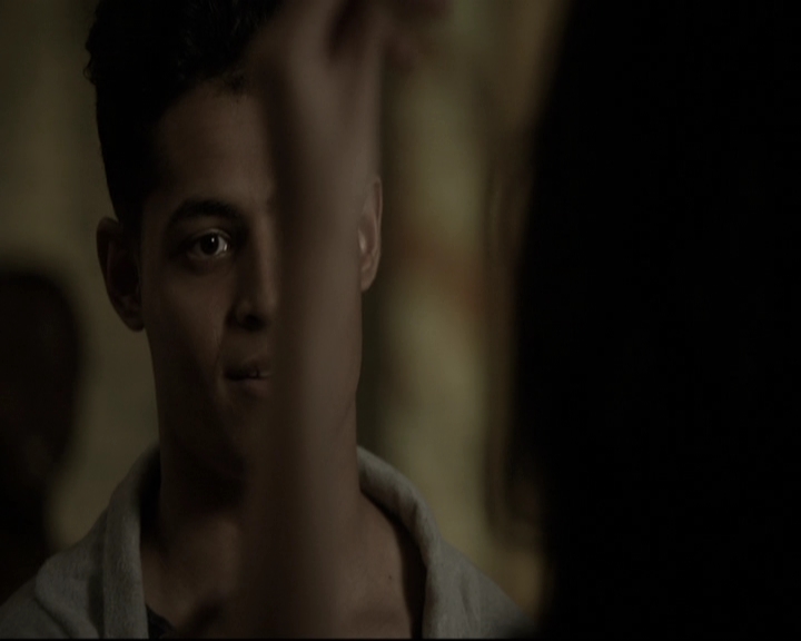 VampireDiariesWorld-dot-nl_TheOriginals-2x04LiveAndLetDie0010.jpg