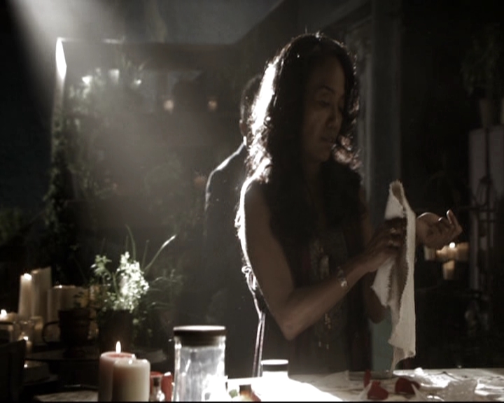 VampireDiariesWorld-dot-nl_TheOriginals-2x04LiveAndLetDie0468.jpg
