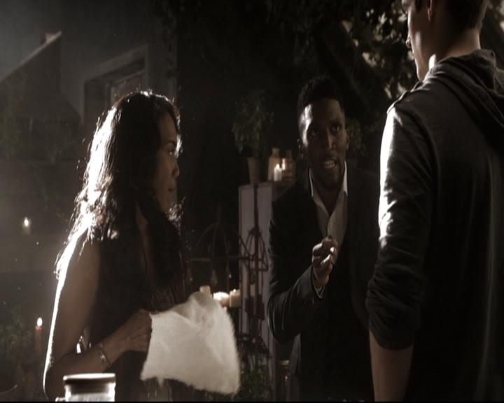 VampireDiariesWorld-dot-nl_TheOriginals-2x04LiveAndLetDie0470.jpg