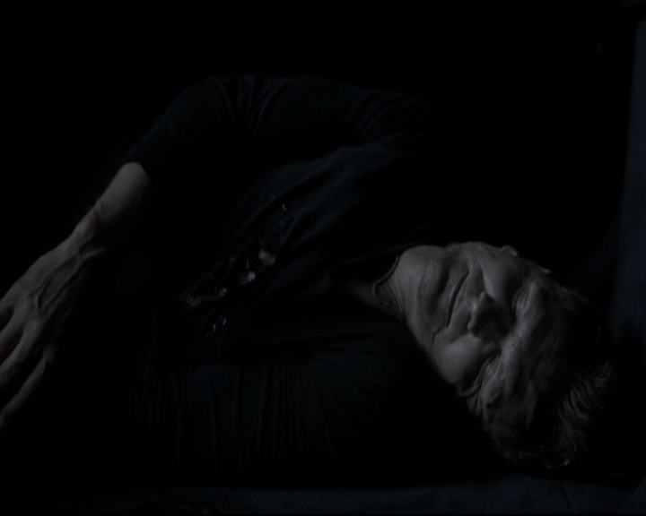 VampireDiariesWorld-dot-nl_TheOriginals-2x04LiveAndLetDie2210.jpg
