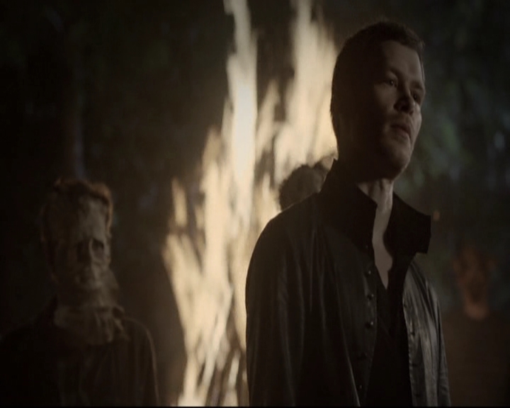 VampireDiariesWorld-dot-nl_TheOriginals-2x05RedDoor1121.jpg