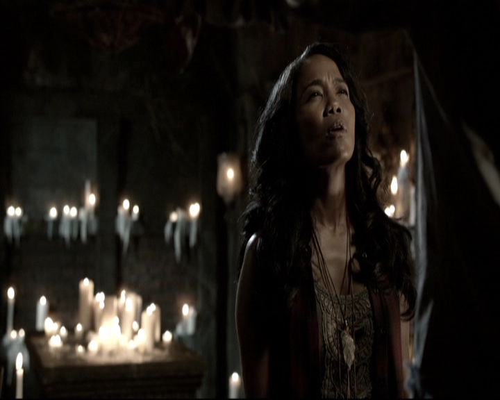 VampireDiariesWorld-dot-nl_TheOriginals-2x05RedDoor1564.jpg