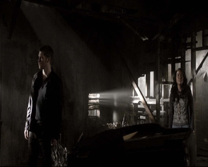VampireDiariesWorld_dot_nl-TheOriginals_2x06WheelInsidetheWheel0532.jpg
