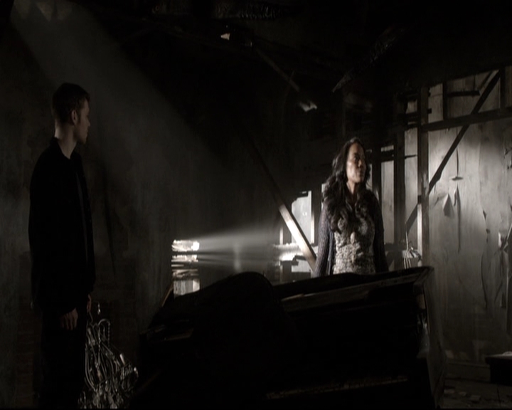VampireDiariesWorld_dot_nl-TheOriginals_2x06WheelInsidetheWheel0569.jpg
