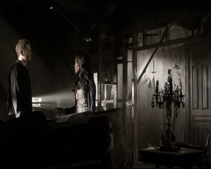 VampireDiariesWorld_dot_nl-TheOriginals_2x06WheelInsidetheWheel0687.jpg